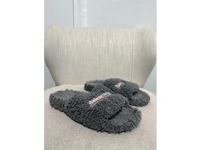 BALENCIAGA Sandalias T.UE 39 Piel sintética Gris 
