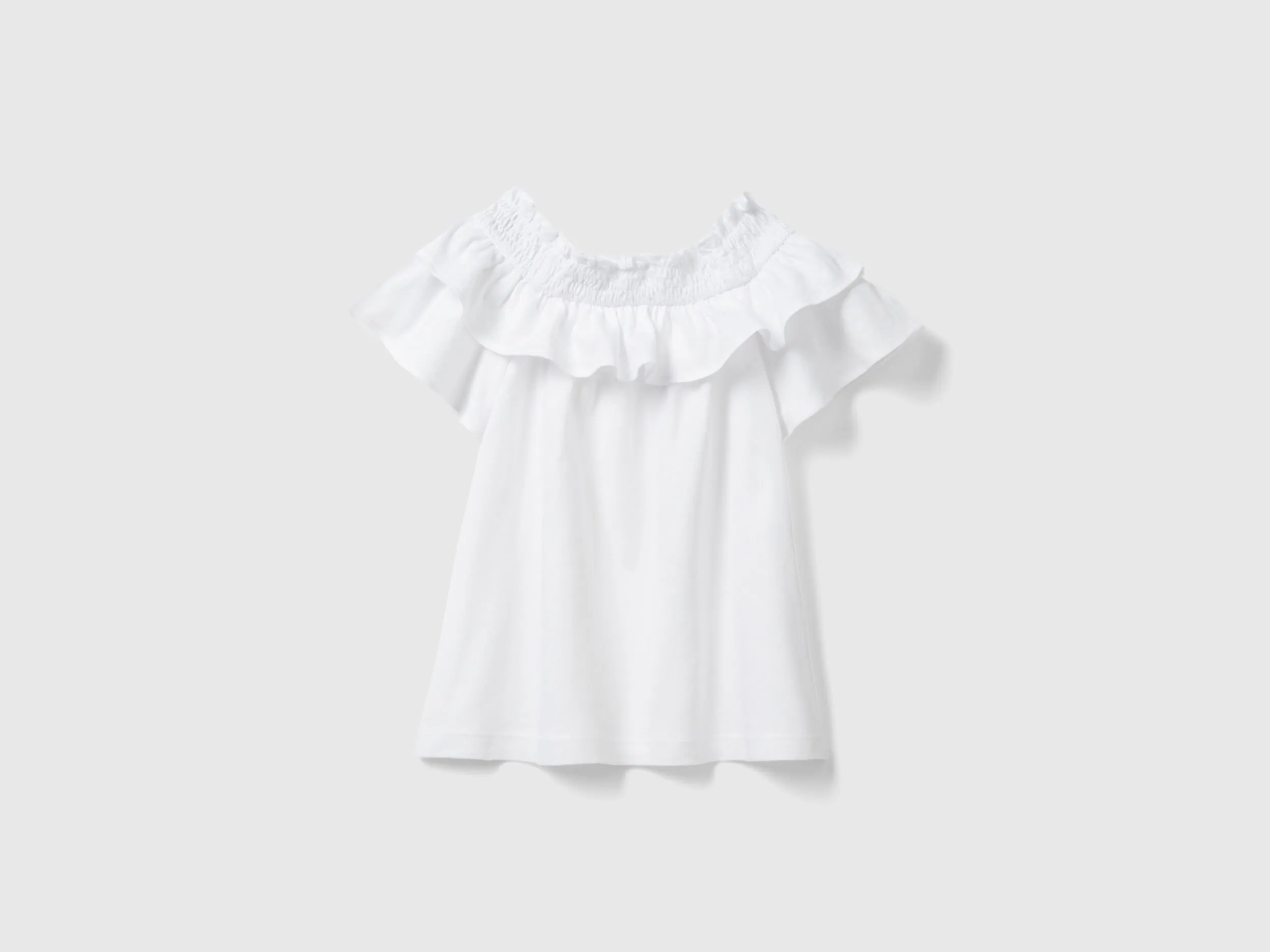 Camiseta con cuello barco
